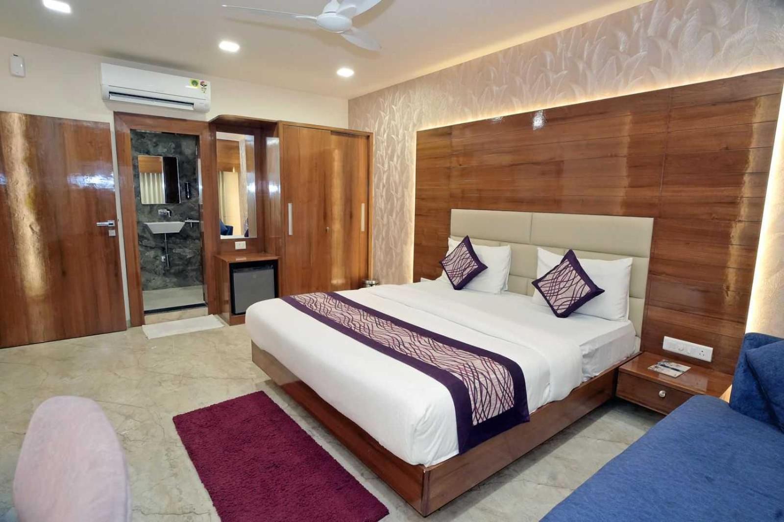 Hotel O The Kia Residency Hotel And Banquet Ahmedabad Eksteriør bilde