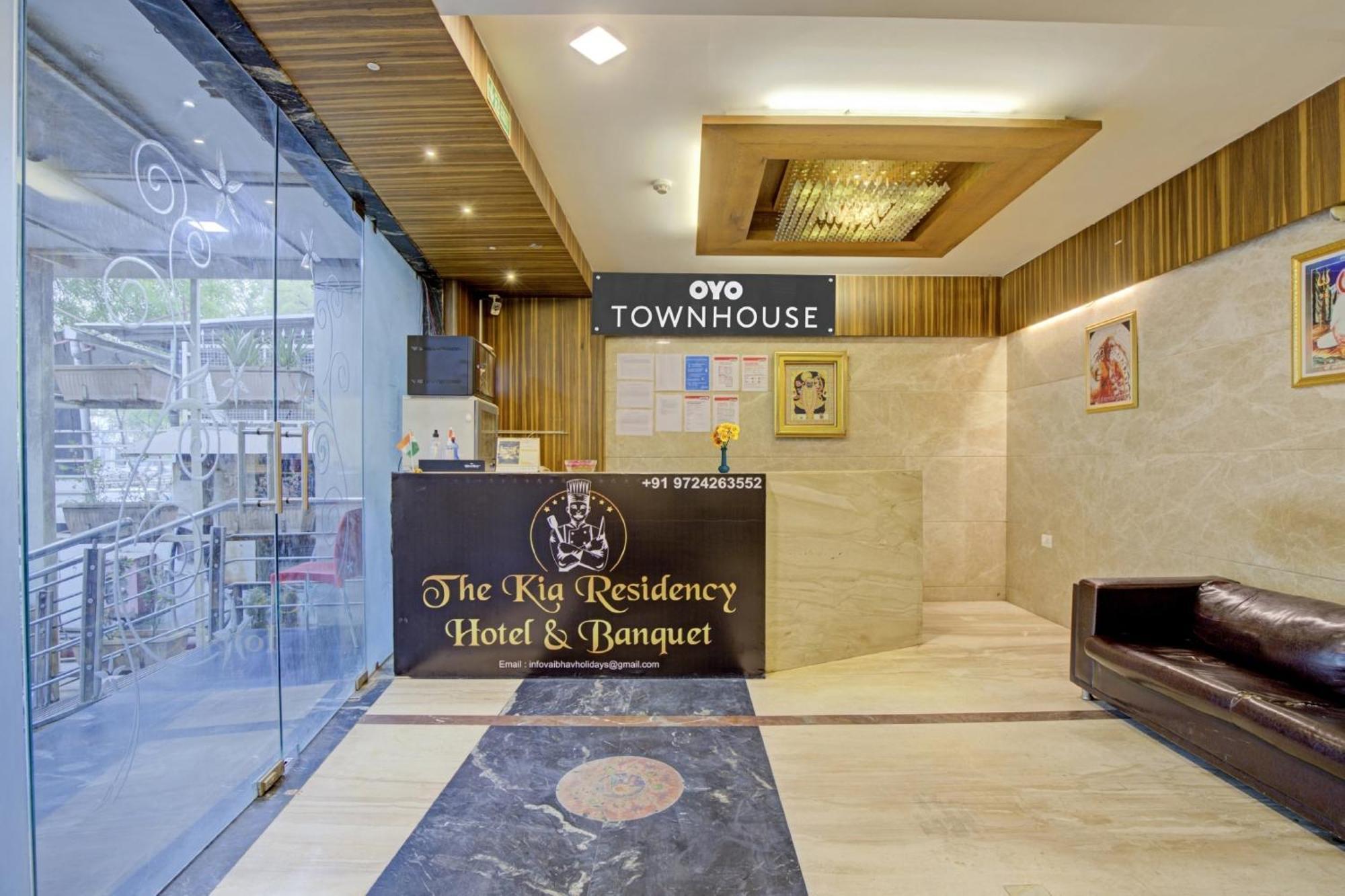 Hotel O The Kia Residency Hotel And Banquet Ahmedabad Eksteriør bilde