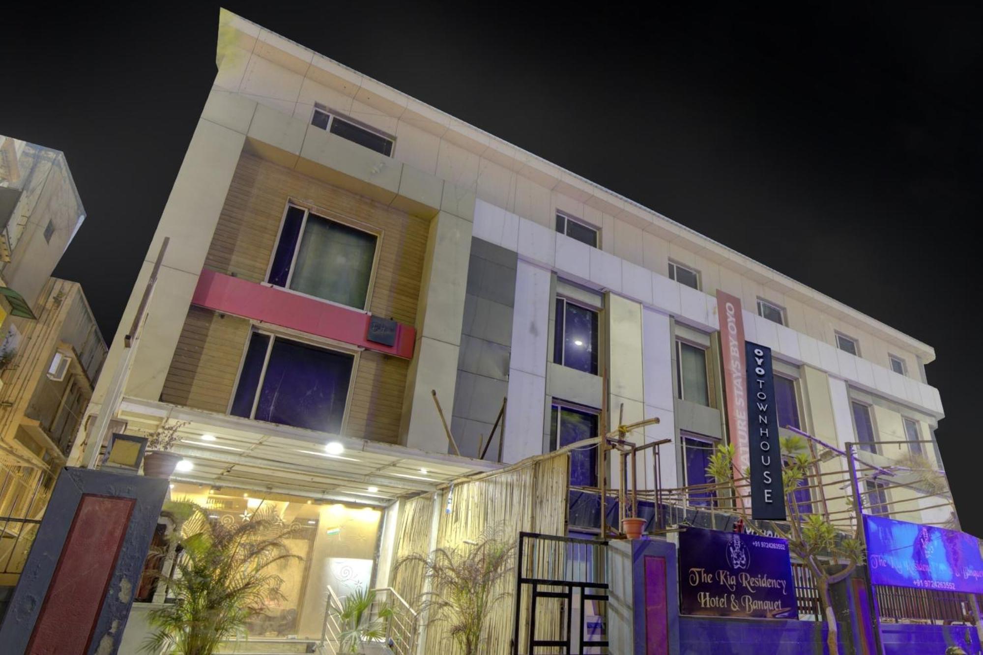 Hotel O The Kia Residency Hotel And Banquet Ahmedabad Eksteriør bilde